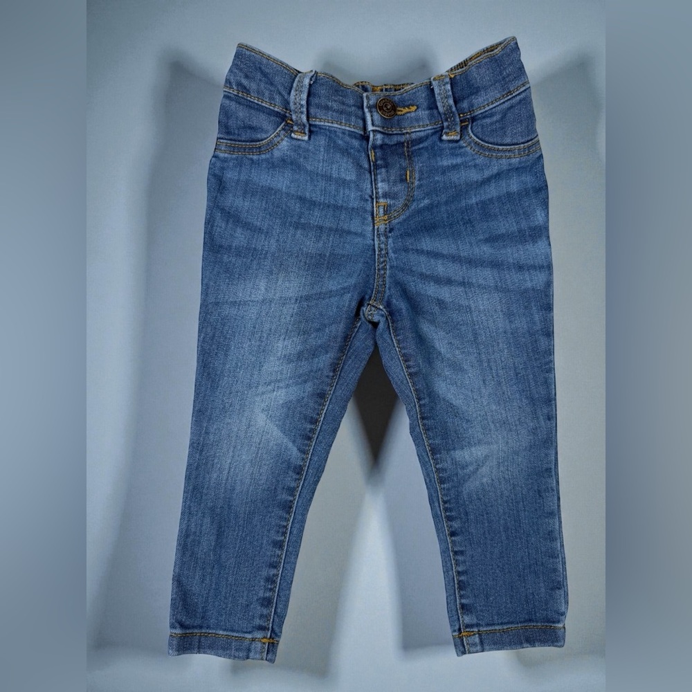OshKosh B’gosh Baby Girls Jeans Size 18M Medium Wash Stretch Denim Cotton NWOT